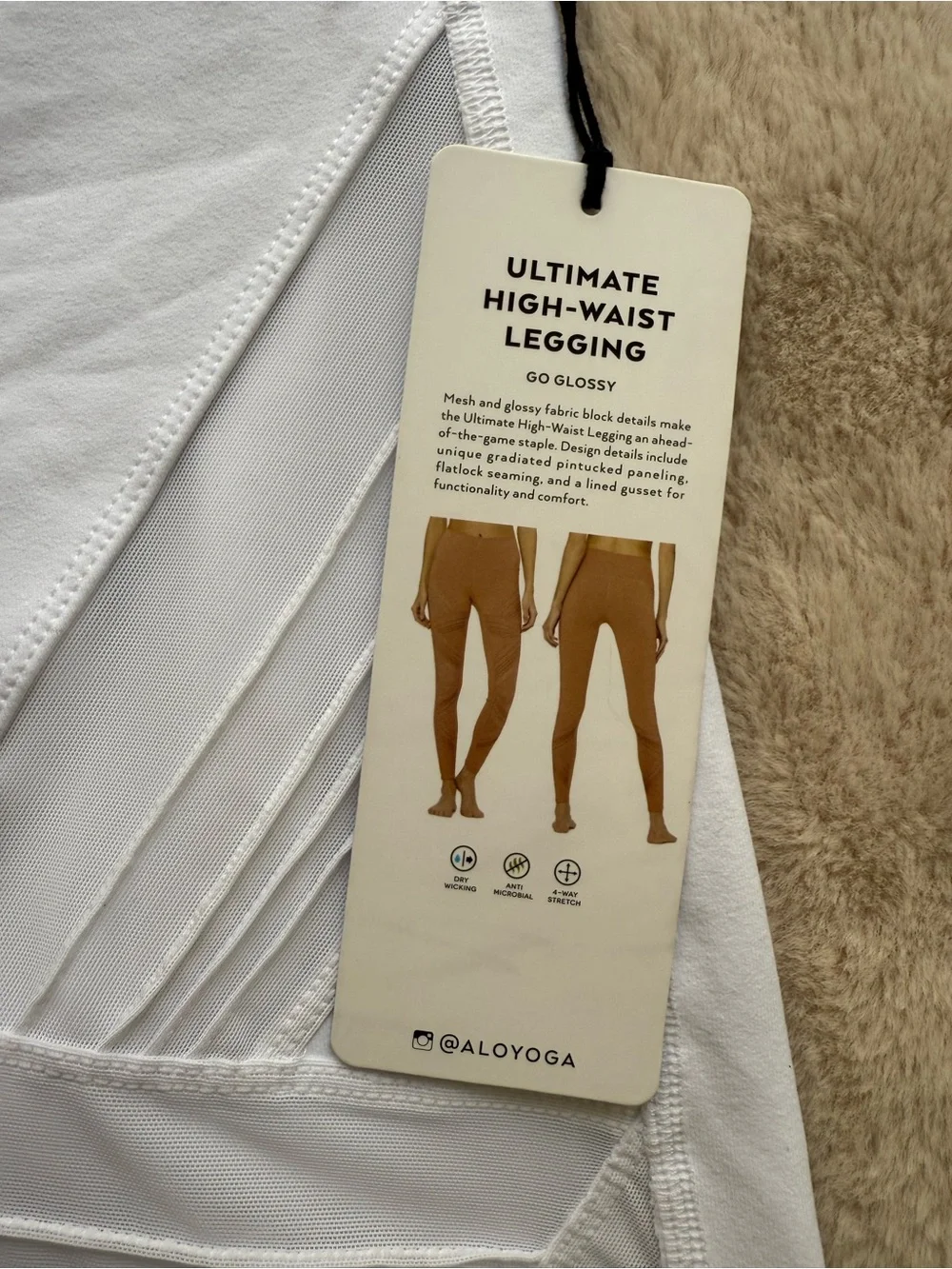 NWT ALO Ultimate High-Waist Legging White Size M